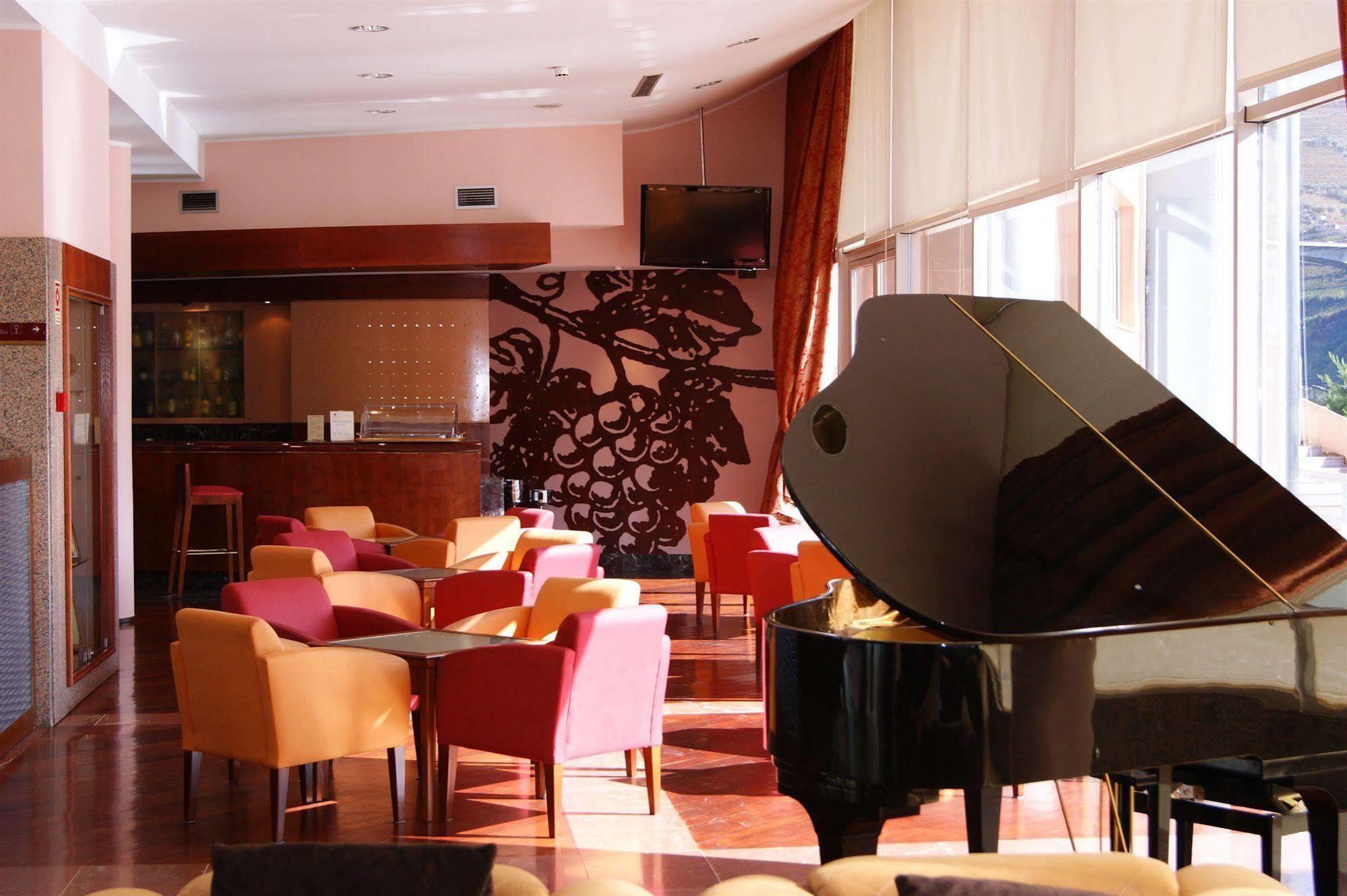 Hotel Regua Douro Peso da Regua Restaurant photo